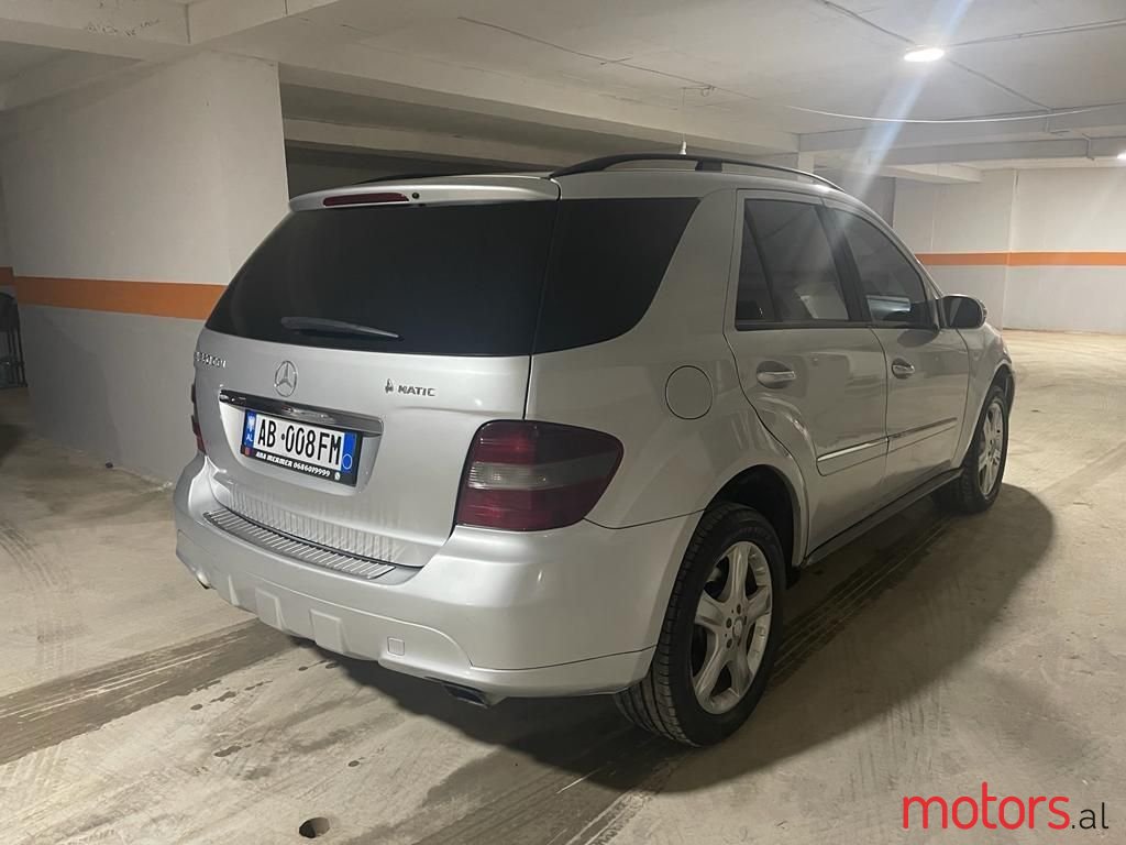 2009' Mercedes-Benz ML 320 photo #5
