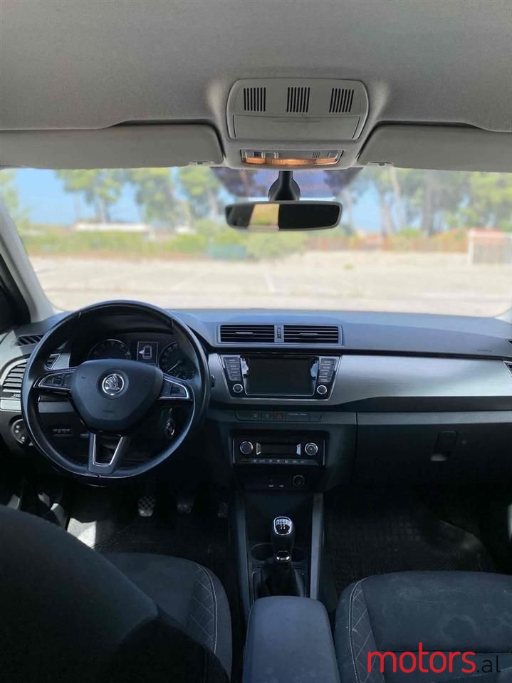 2016' Skoda Fabia photo #5