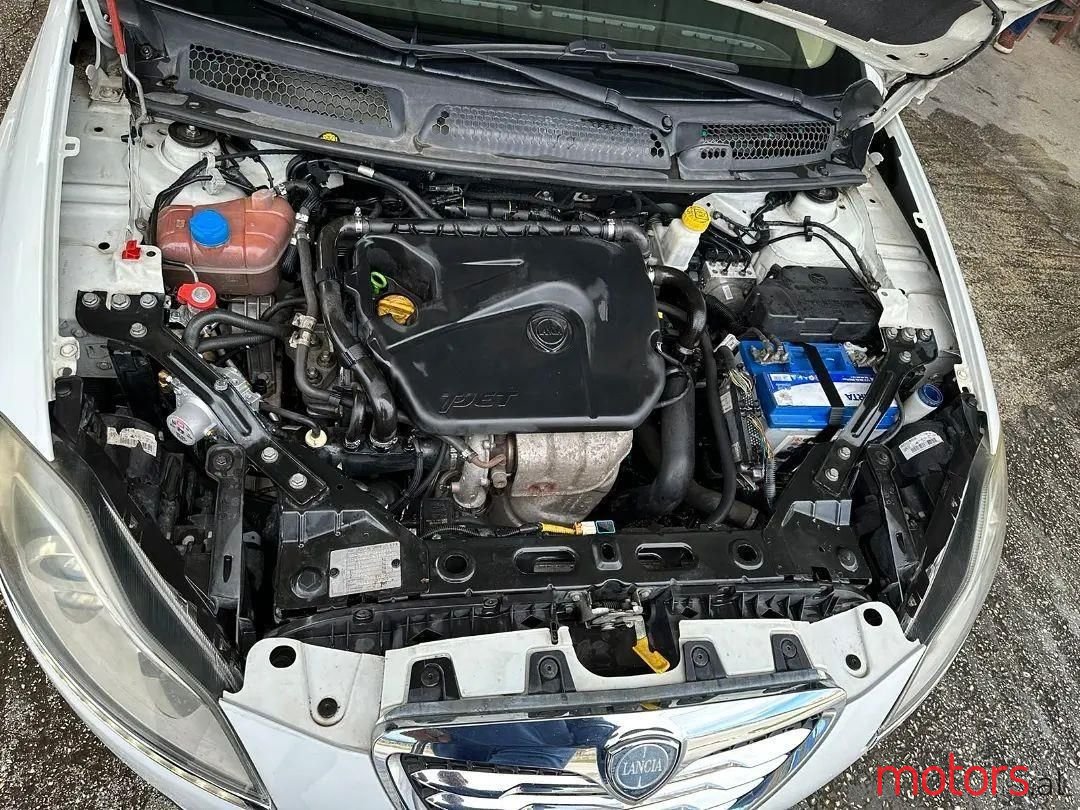 2013' Lancia Delta photo #6