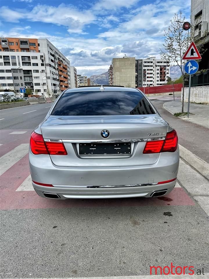 2010' BMW 740 photo #4