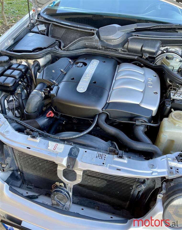 2000' Mercedes-Benz E 220 photo #3