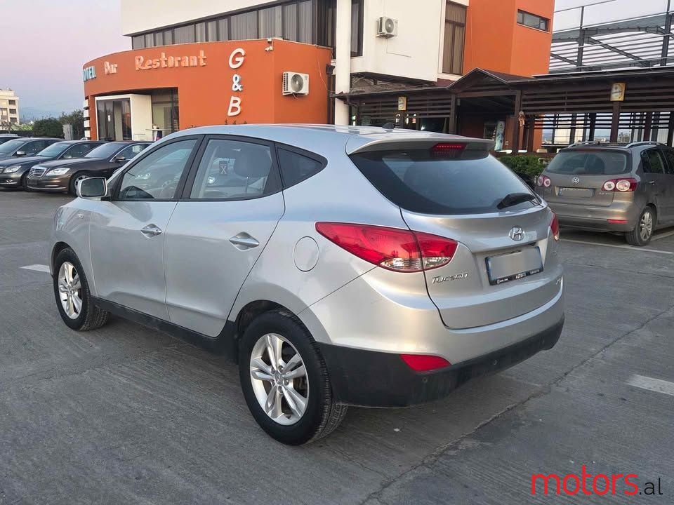 2010' Hyundai Tucson photo #4