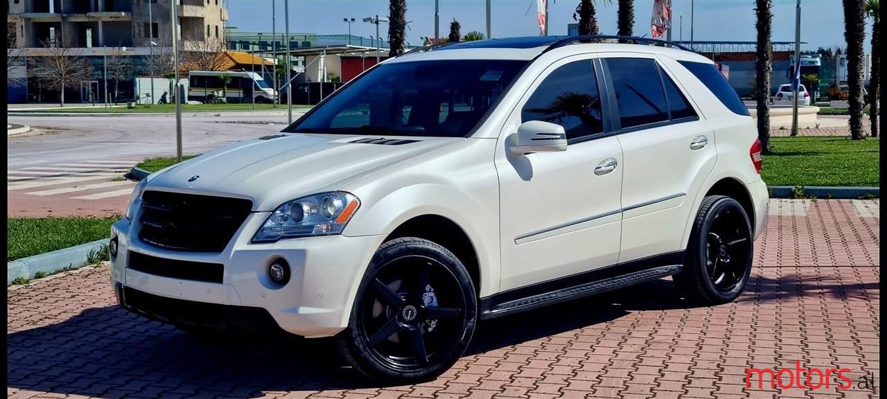 2011' Mercedes-Benz ML 350 photo #1