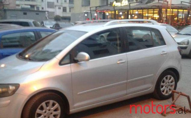 2007' Volkswagen Golf Plus photo #1