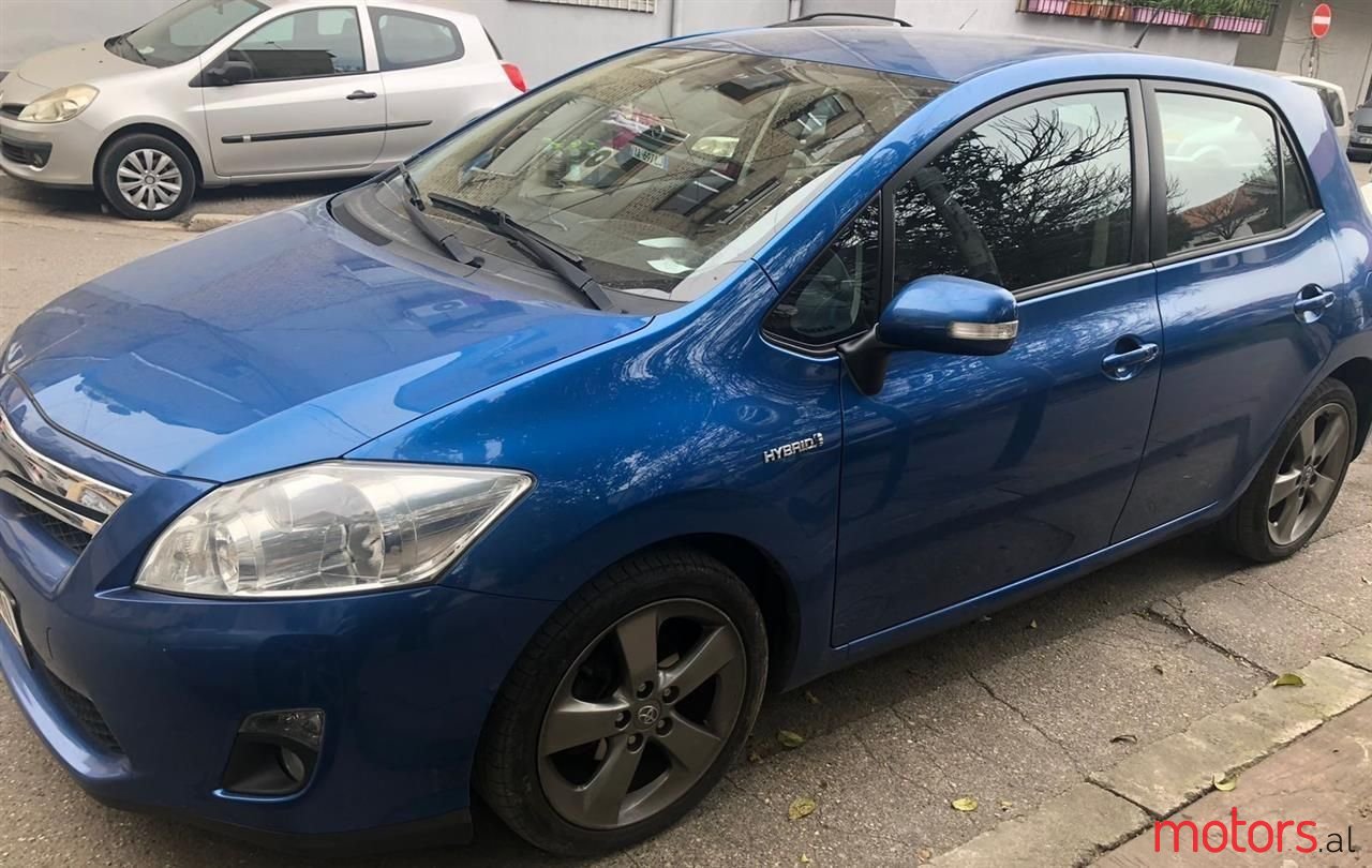 2012' Toyota Auris photo #5