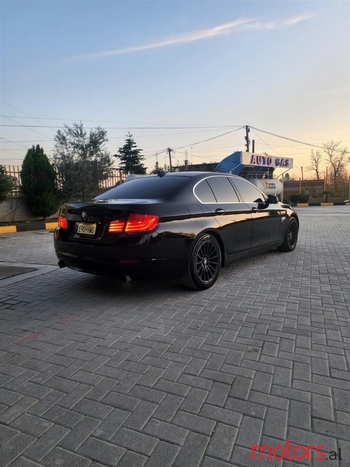 2012' BMW 530 photo #4