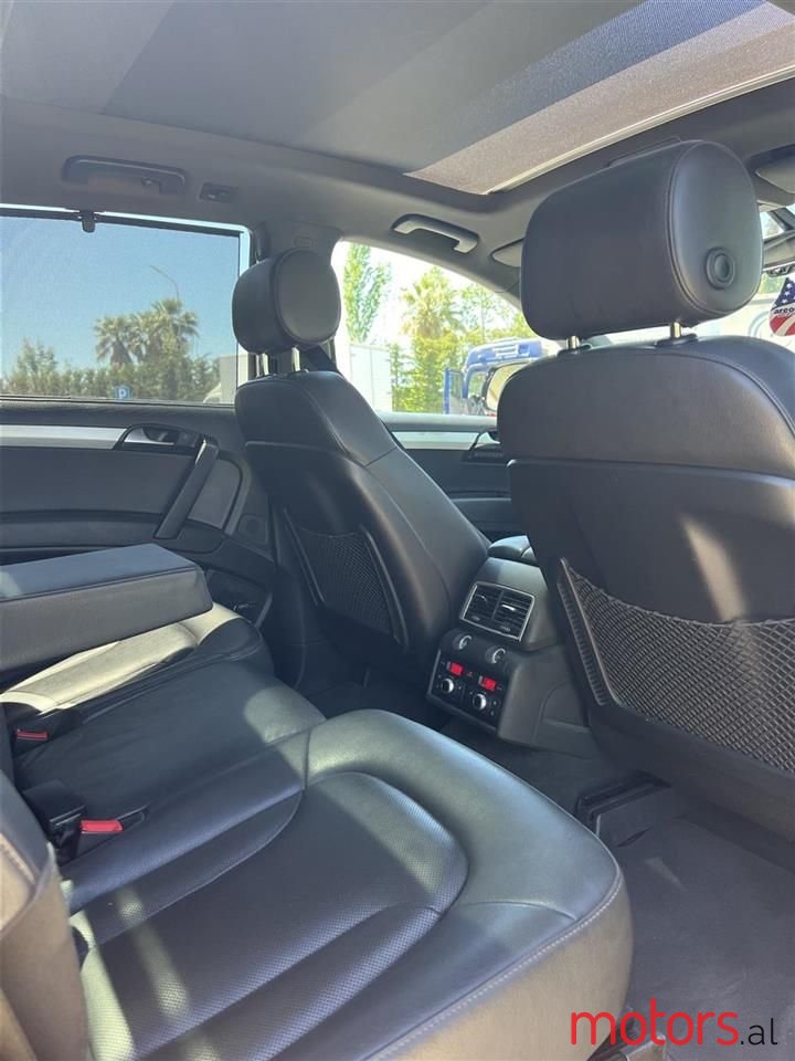 2012' Audi Q7 photo #6