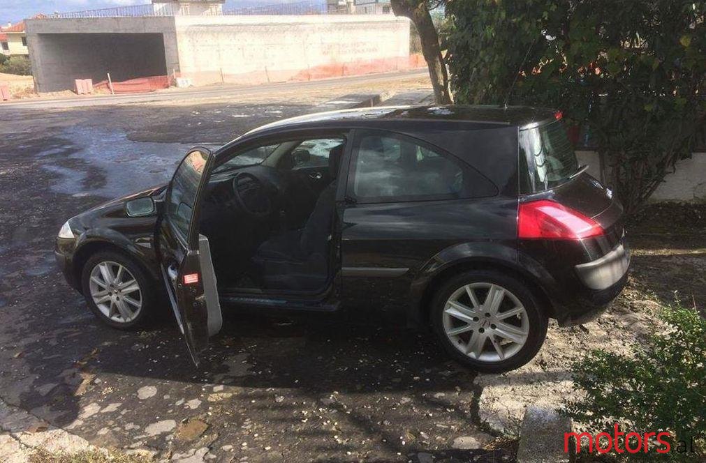 2005' Renault Megane photo #1