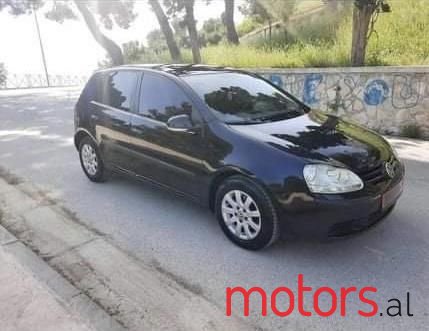 2005' Volkswagen Golf photo #2