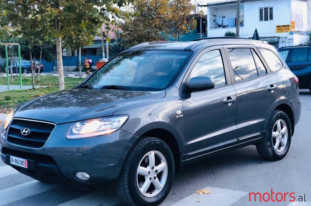 2009' Hyundai Santa Fe photo #1