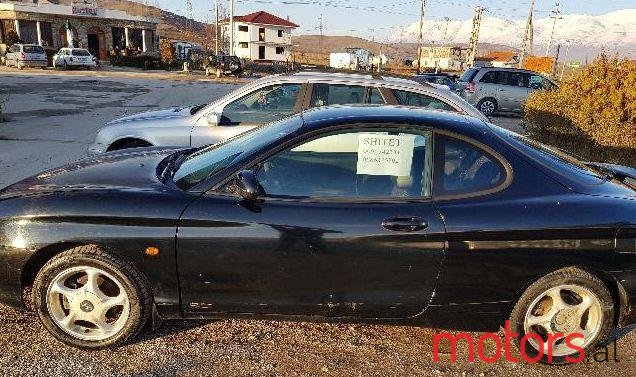 2000' Hyundai Coupe photo #1