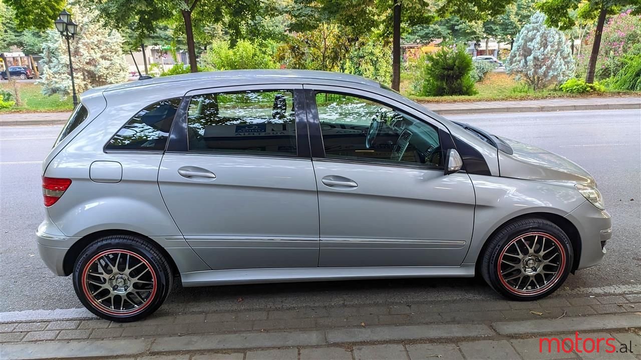 2008' Mercedes-Benz B 170 photo #1