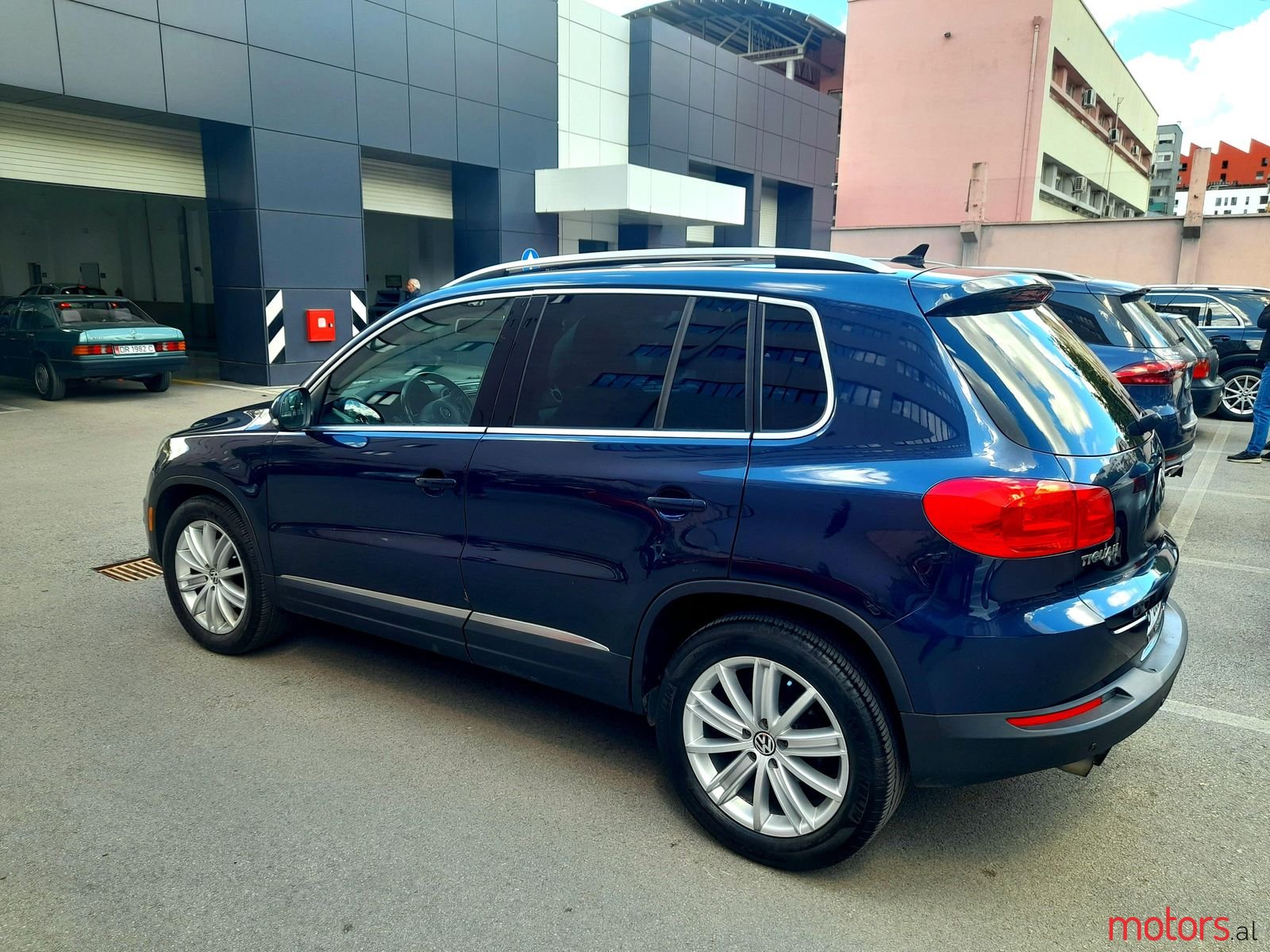 2012' Volkswagen Tiguan photo #1
