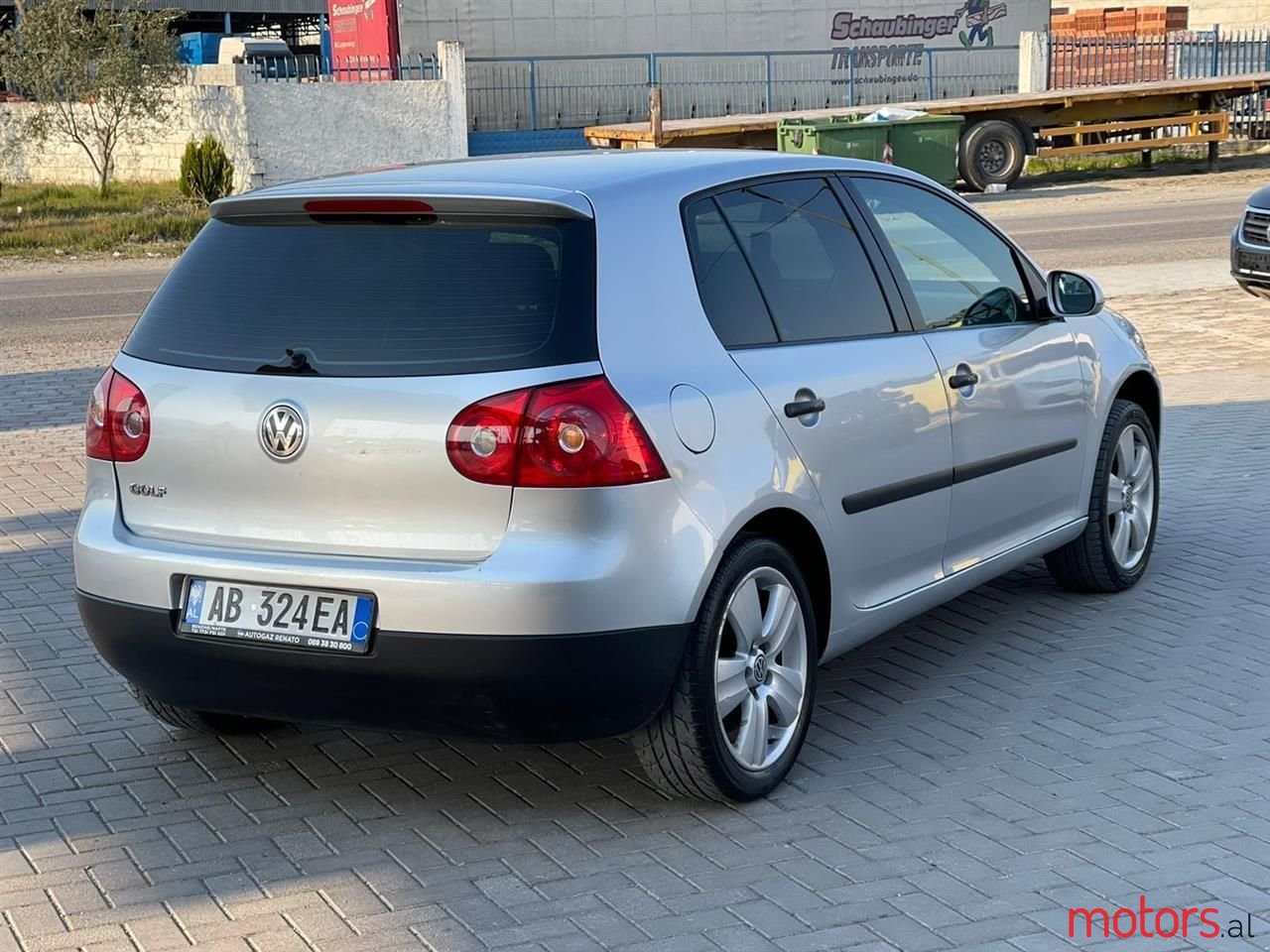 2006' Volkswagen Golf photo #5