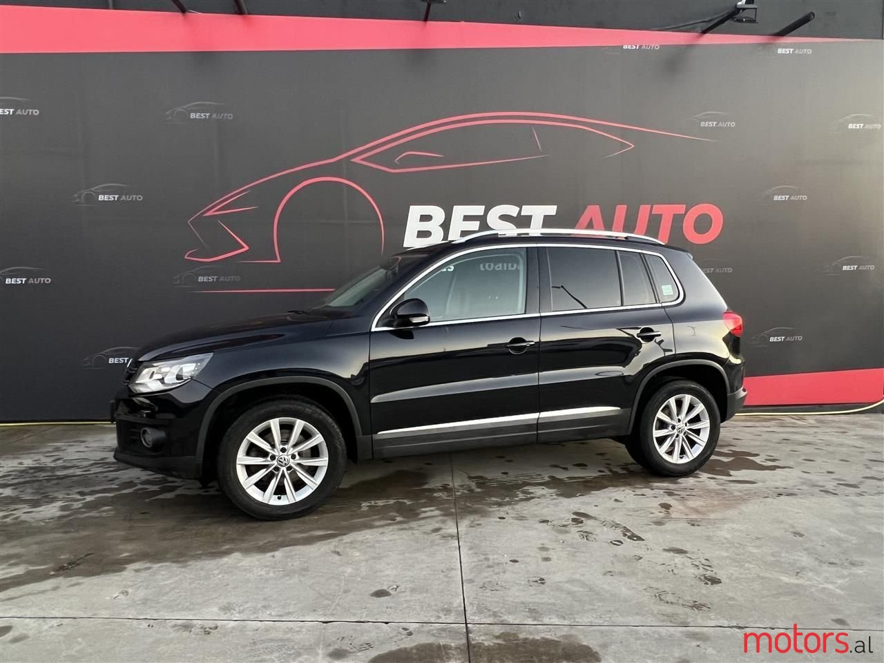 2014' Volkswagen Tiguan photo #1