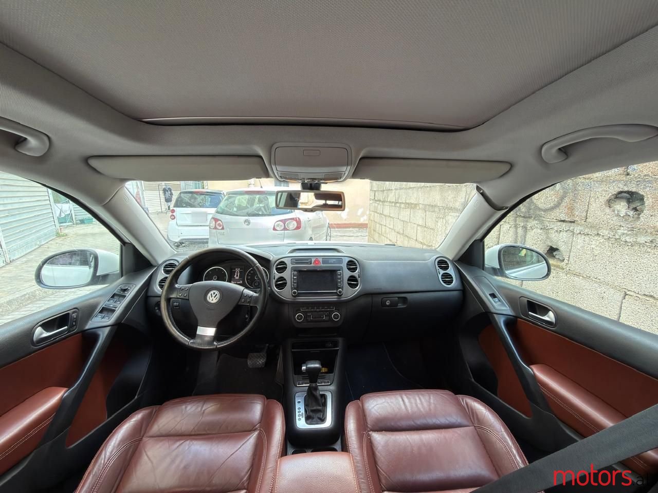 2010' Volkswagen Tiguan photo #4