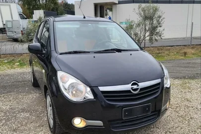 2011' Opel Agila