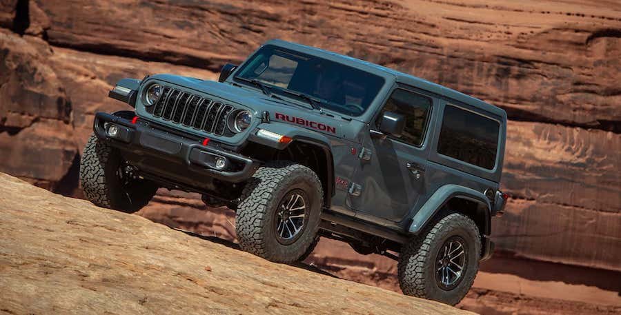 Jeep Promptly Adds Automatic Back to V-6 Wrangler After 'Community Feedback'