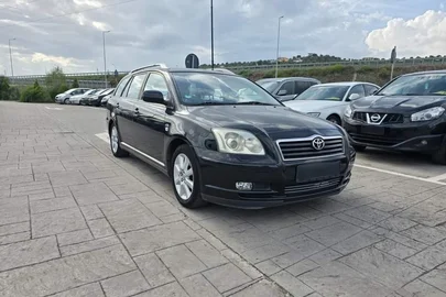 2005' Toyota Avensis