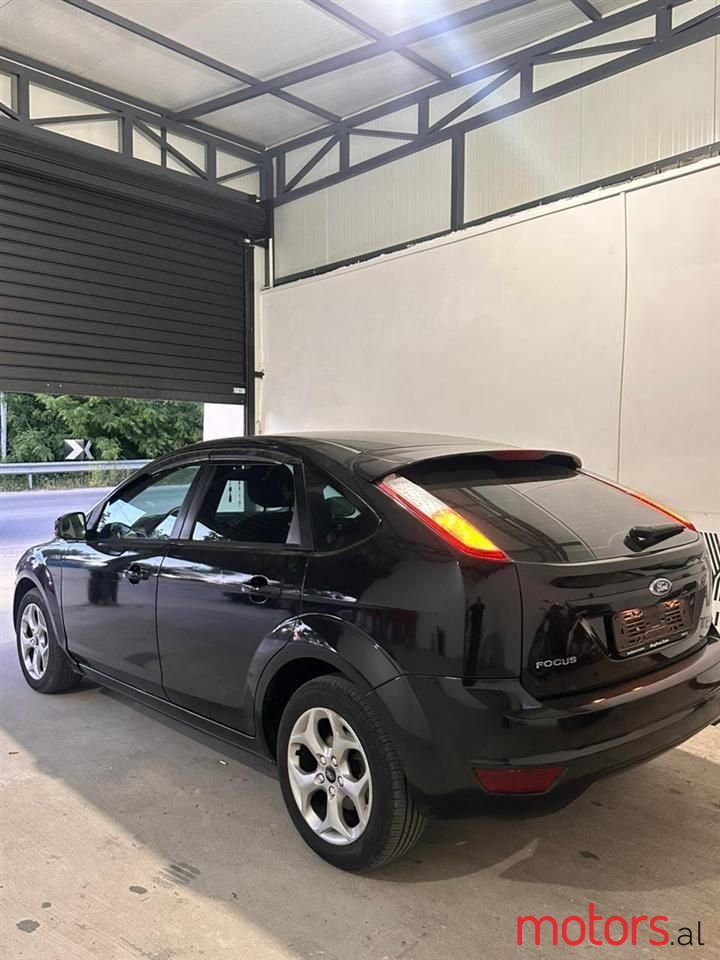 2010' Ford Focus photo #4