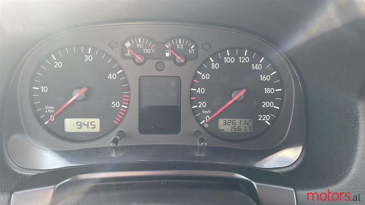 2000' Volkswagen Golf photo #5