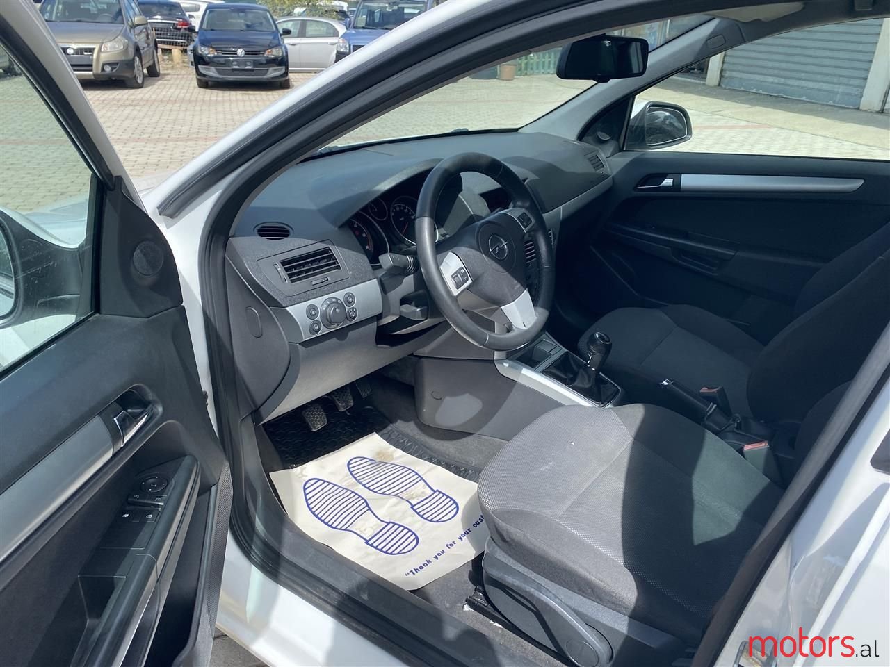 2009' Opel Astra photo #6