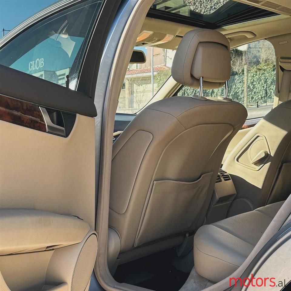 2012' Mercedes-Benz C 300 photo #5