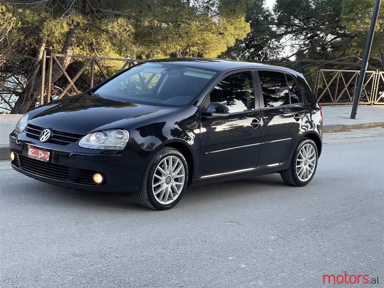 2008' Volkswagen Golf photo #1