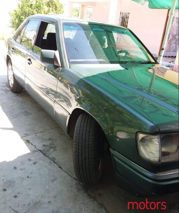 1995' Mercedes-Benz 200 photo #1