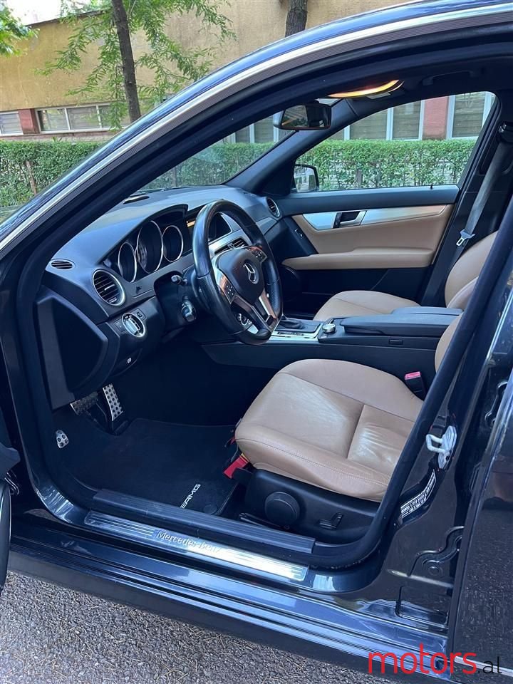 2012' Mercedes-Benz C 220 photo #5