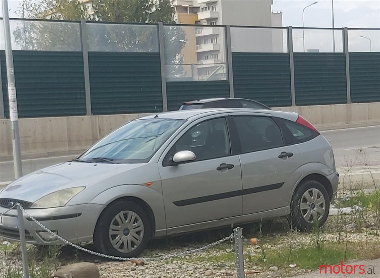 2002' Ford Focus photo #5