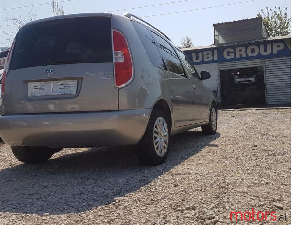 2009' Skoda Roomster photo #1