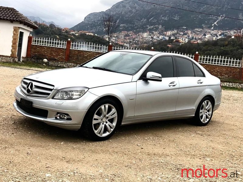 2010' Mercedes-Benz C 300 photo #2