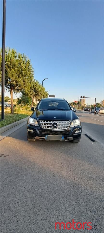 2011' Mercedes-Benz ML 350 photo #6