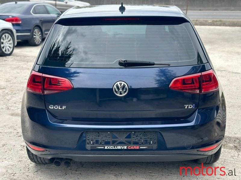 2015' Volkswagen Golf photo #5