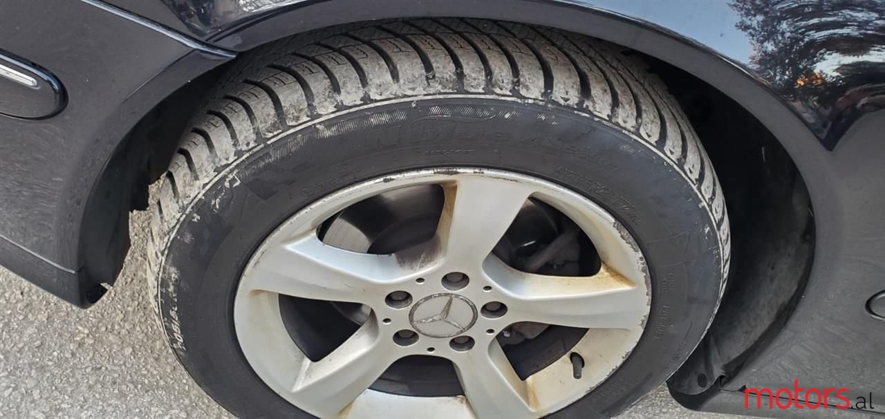 2006' Mercedes-Benz 220 photo #3