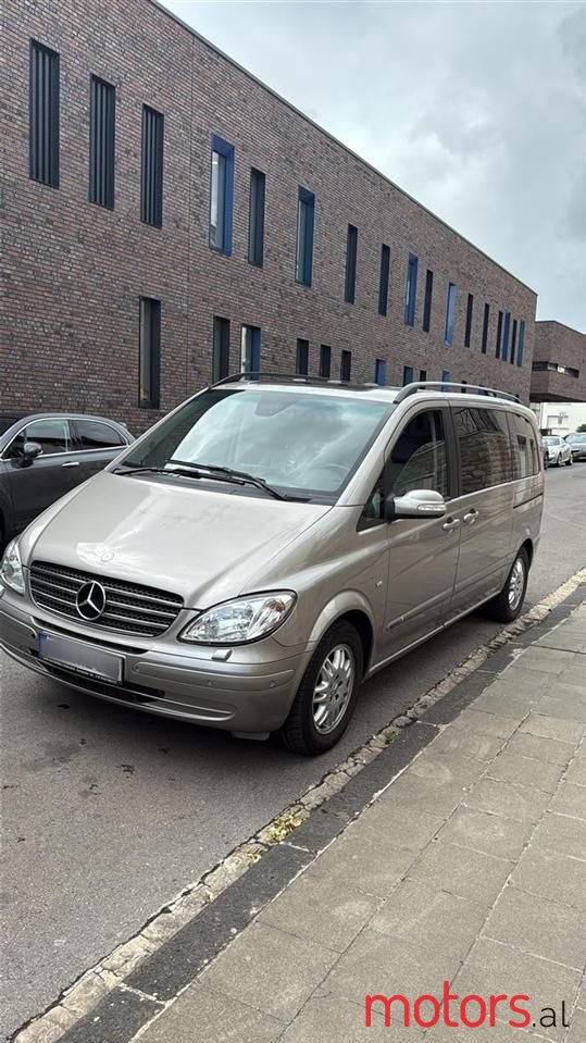 2009' Mercedes-Benz Viano photo #6