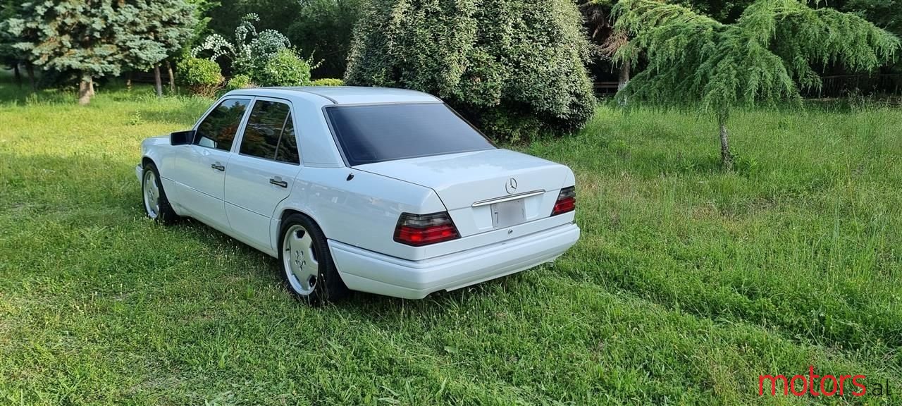 1993' Mercedes-Benz E 500 photo #6