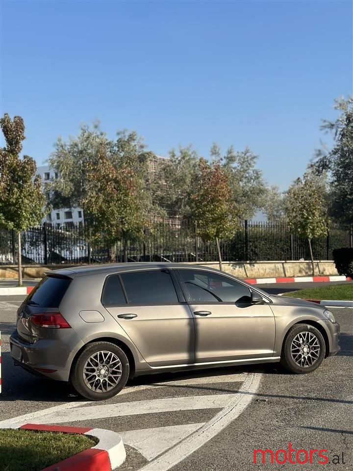 2014' Volkswagen Golf photo #4