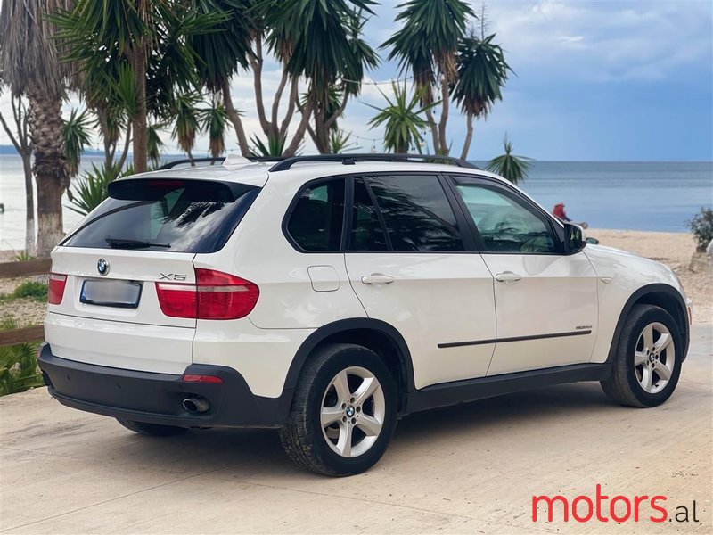 2010' BMW X5 photo #6