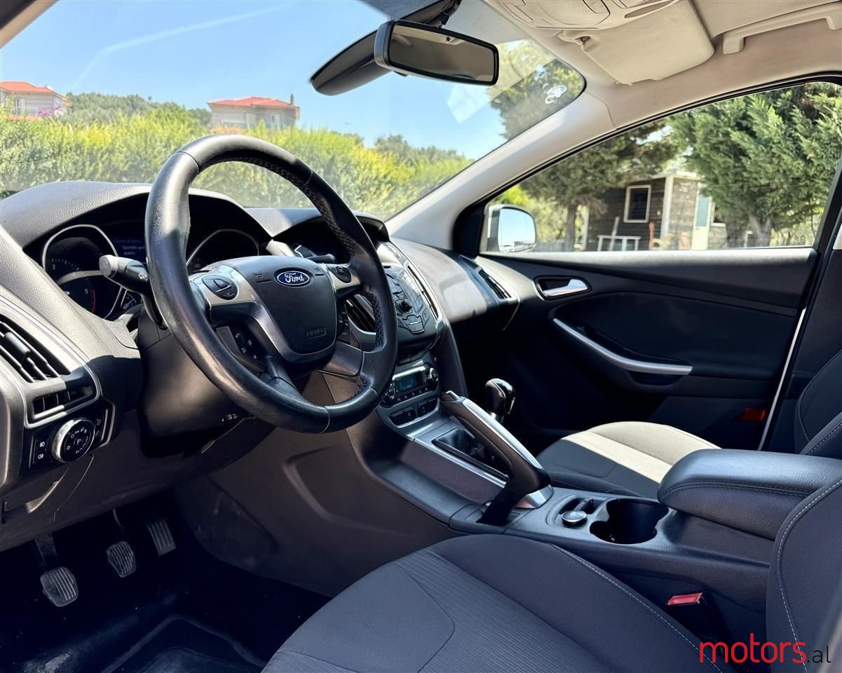 2012' Ford Focus photo #3