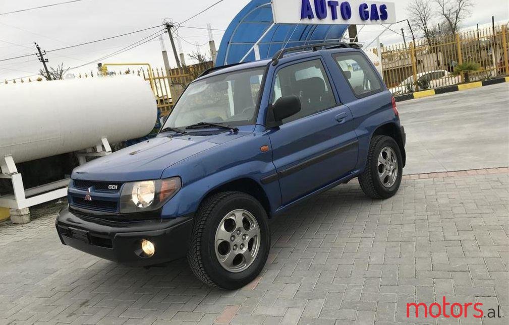 2001' Mitsubishi Pajero Pinin photo #2