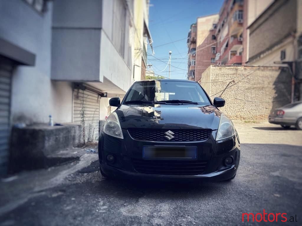 2011' Suzuki Swift photo #5