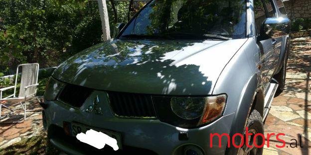 2009' Mitsubishi L200 photo #3