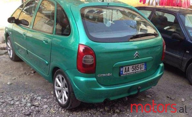 2001' Citroen Xsara Picasso photo #1