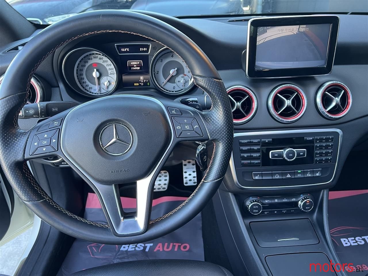 2014' Mercedes-Benz CLA 200 photo #5