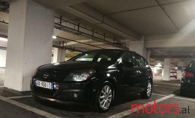 2006' Opel Astra photo #1