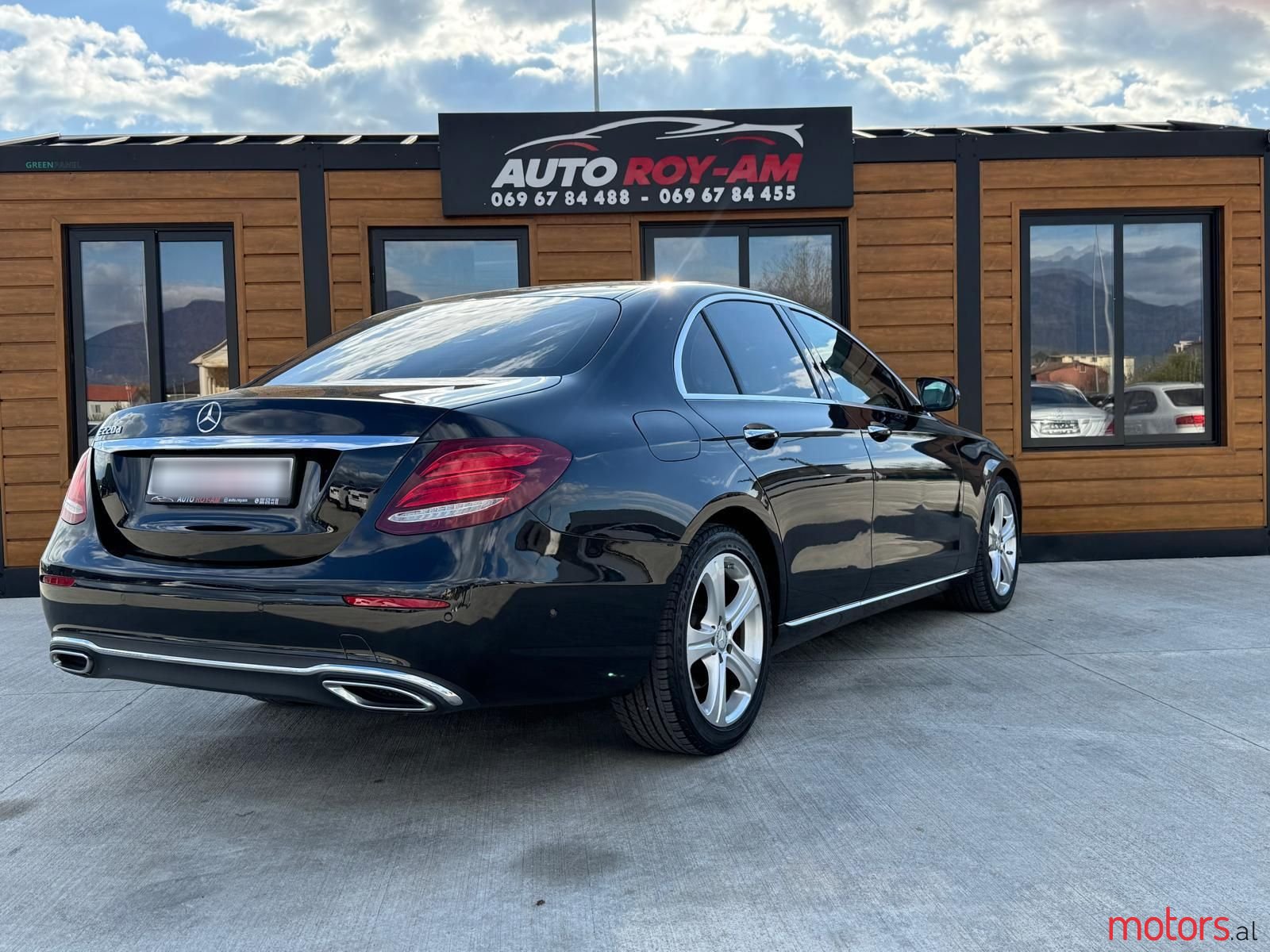 2017' Mercedes-Benz E 220 photo #4