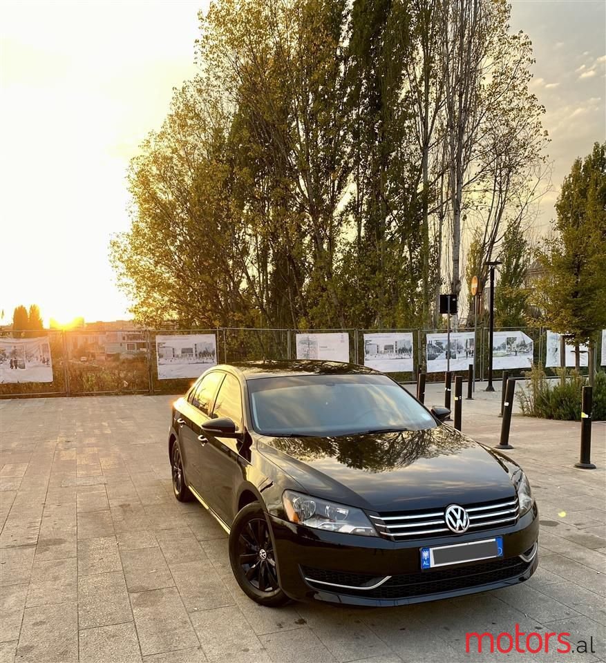 2013' Volkswagen Passat photo #5