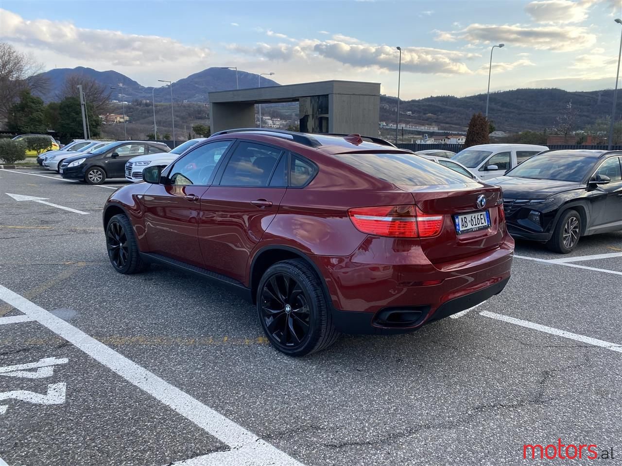 2011' BMW X6 photo #2